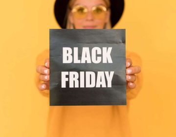 black friday sale concept mujer
