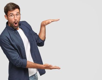 hombre manos muestra tamaño