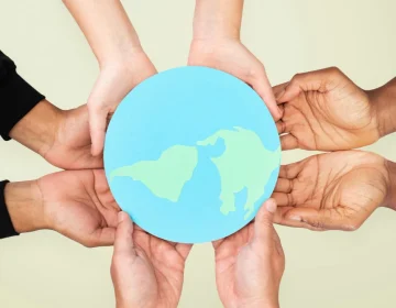 Responsabilidad social corporativa con expositores de cartón